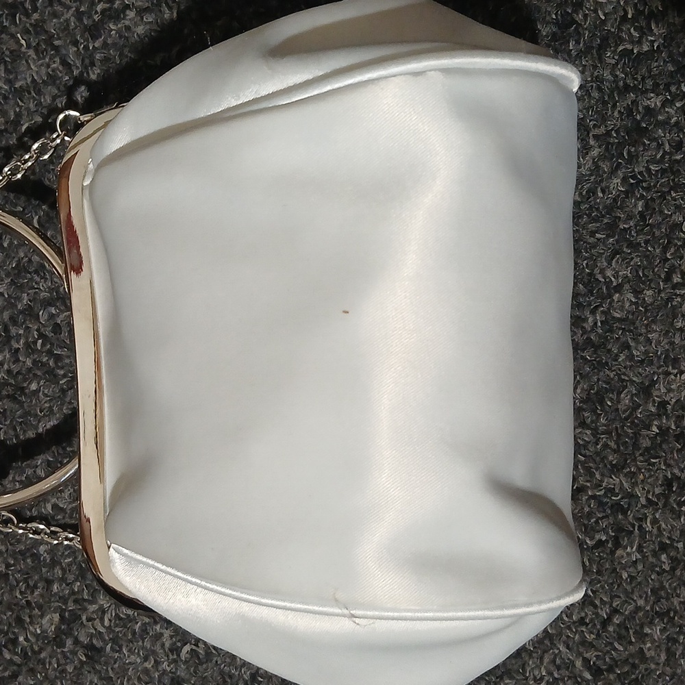 Elegant White Satin Evening Bag - Picture 3 of 9
